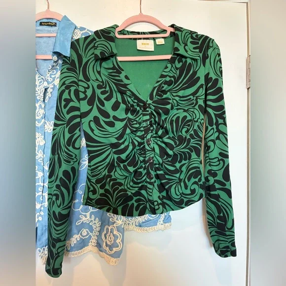 Anthropologie Maeve Green and Black Printed Long Sleeve Top - Picture 4 of 6
